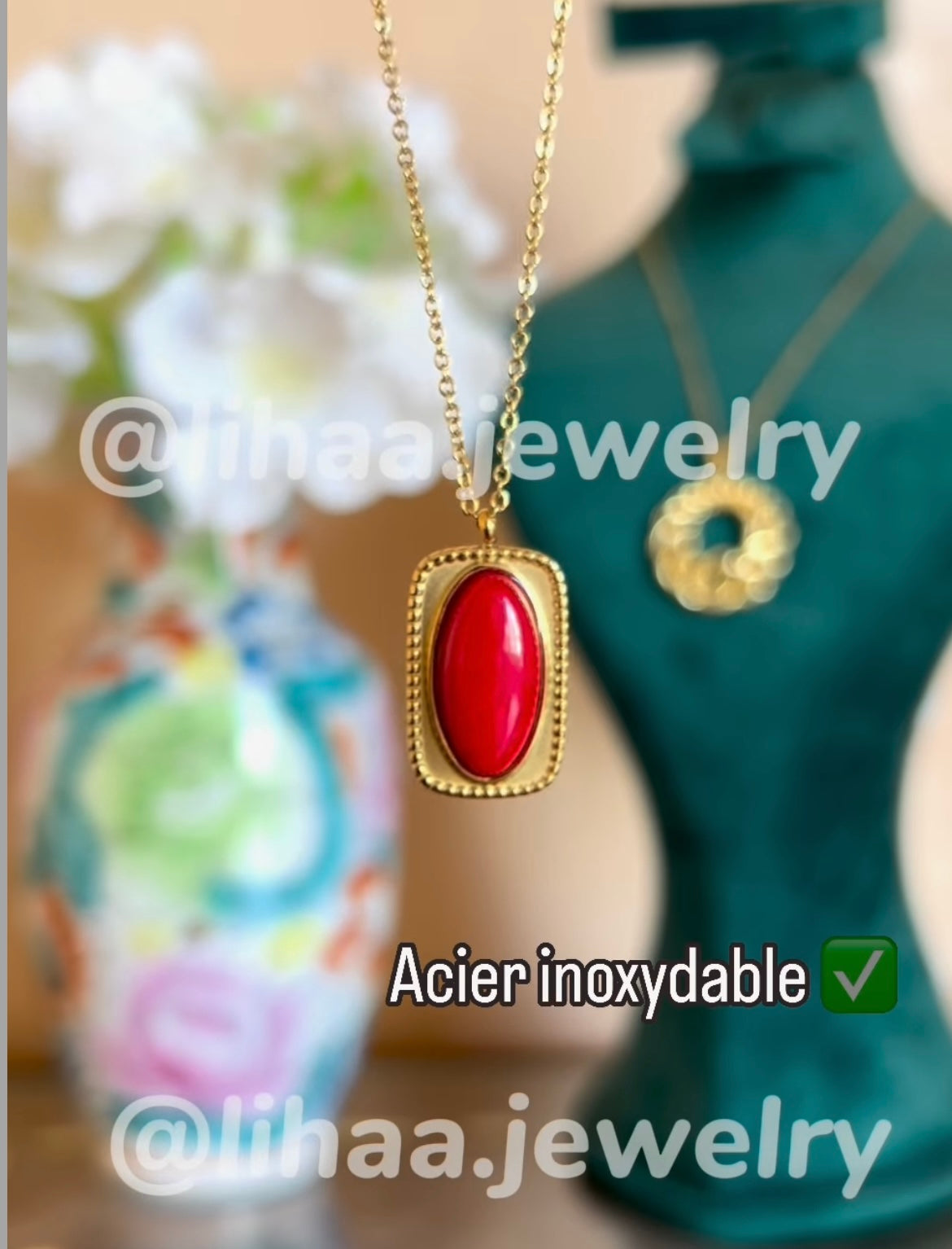 Collier rouge