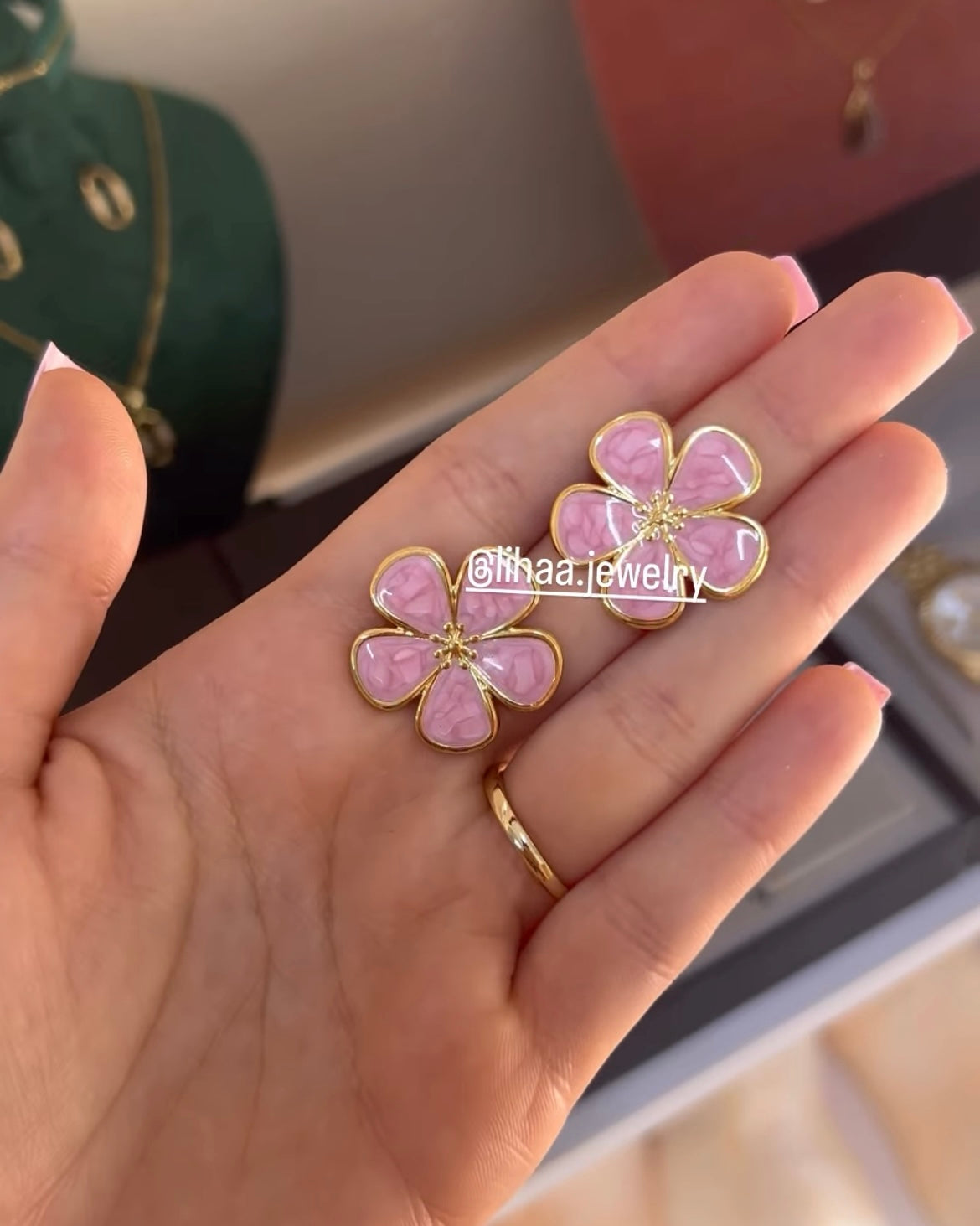 Boucle d'oreilles fleur rose