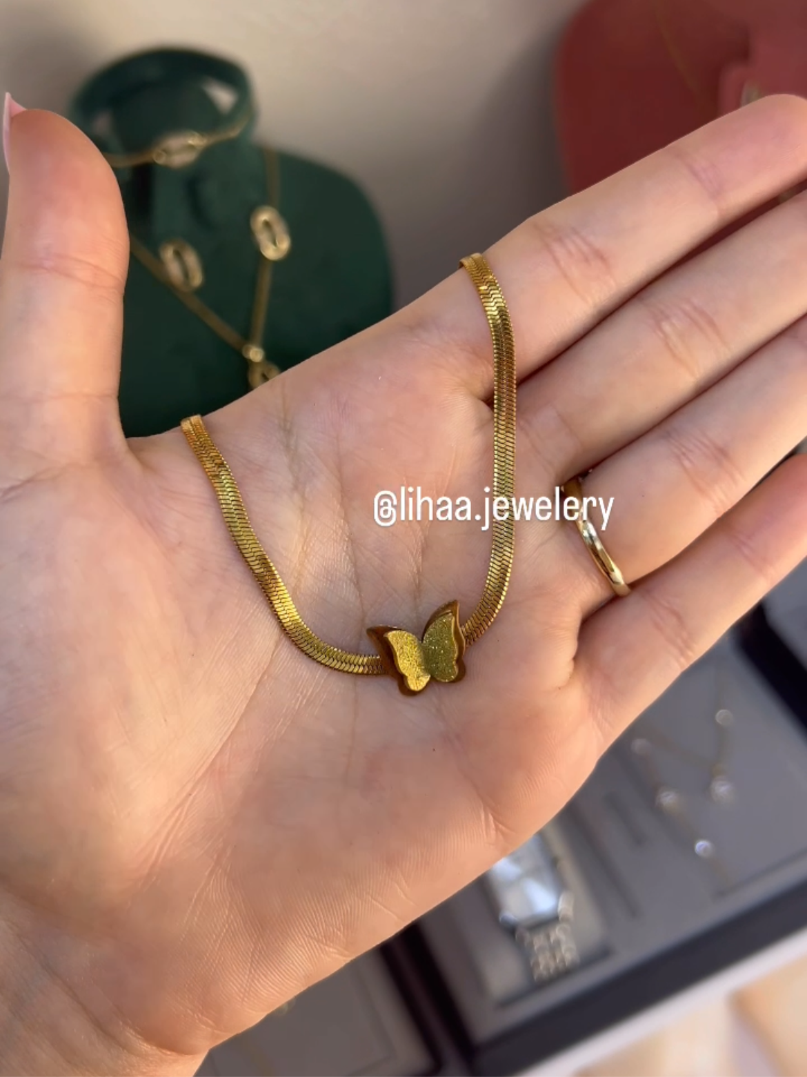 Collier snake papier