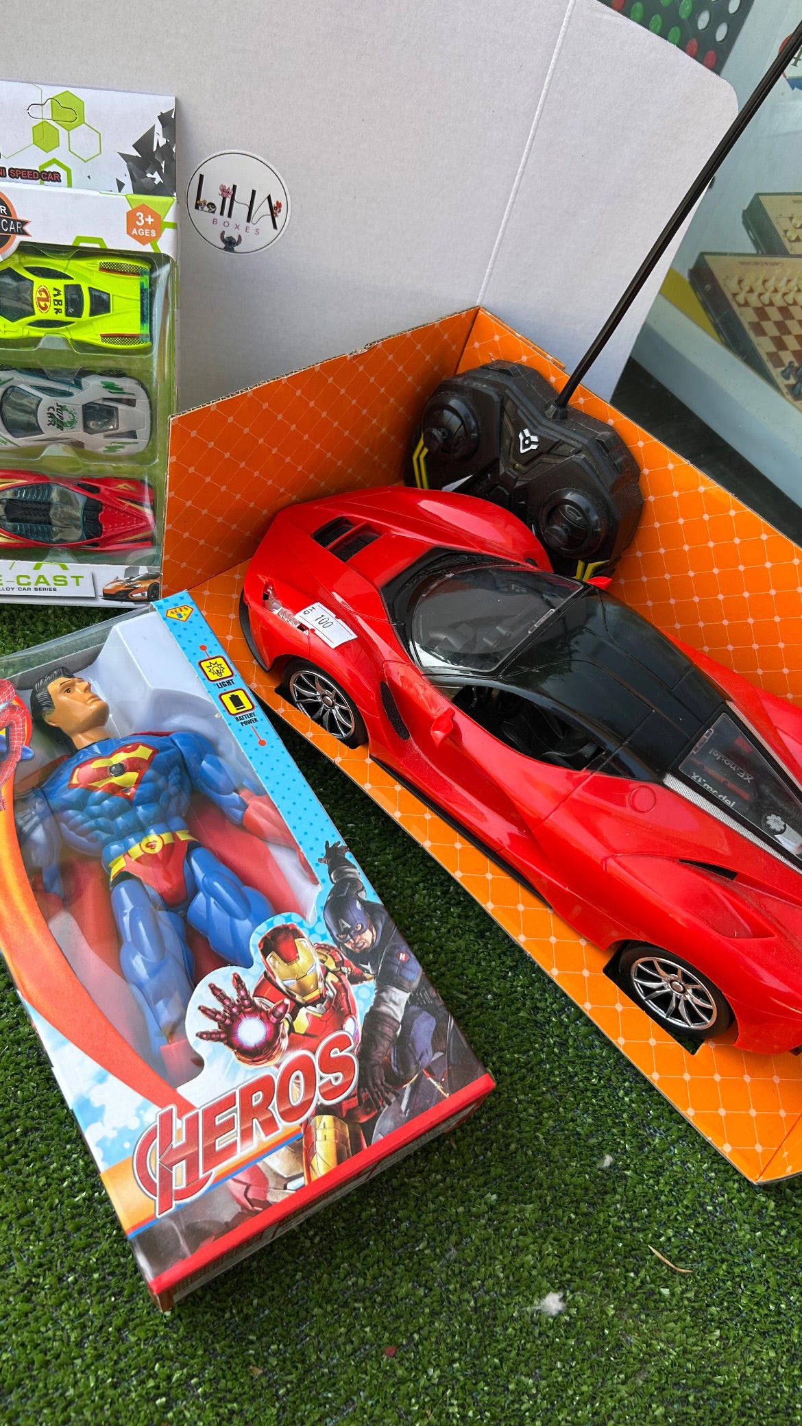 Pack voiture + mini voiture + superman